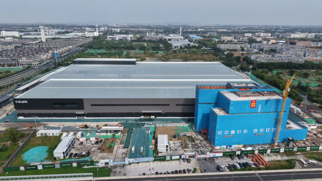 GA黄金甲·(中国区)官方网站华东基地（一期）封顶：双核战略格局全面成型,赋能区域智造新未来